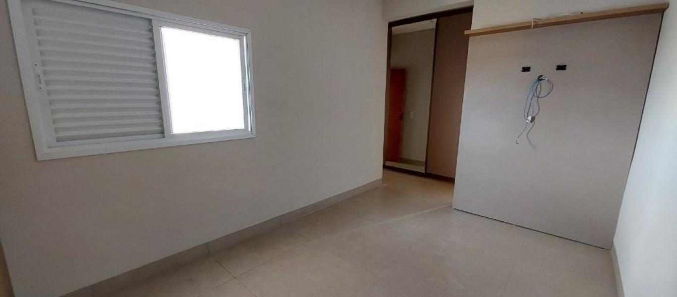 CASA NA Vila Tênis Clube em Assis