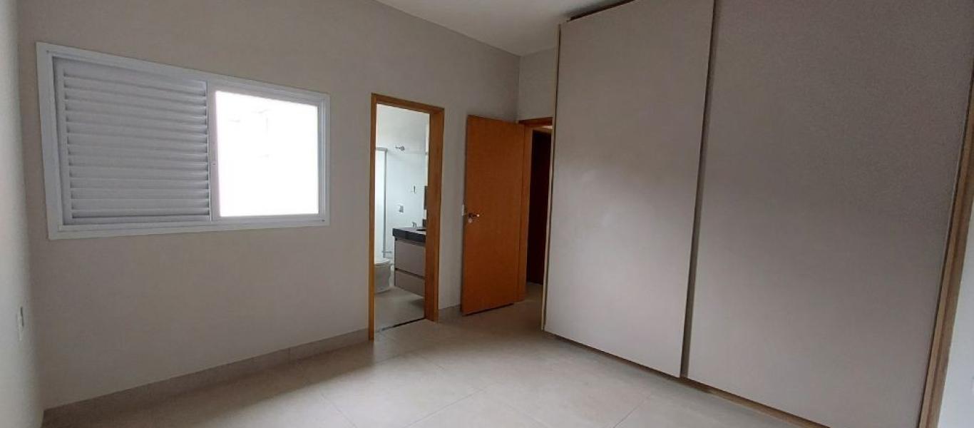 CASA NA Vila Tênis Clube em Assis