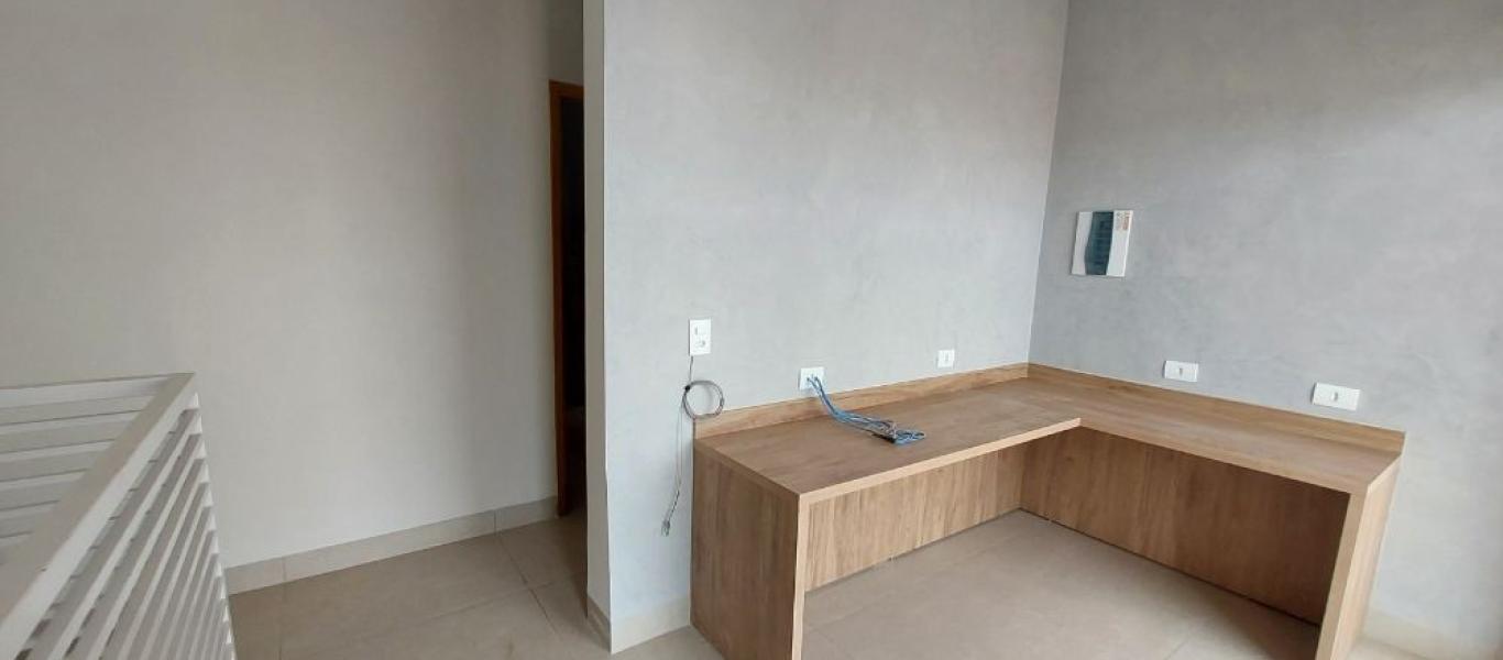 CASA NA Vila Tênis Clube em Assis