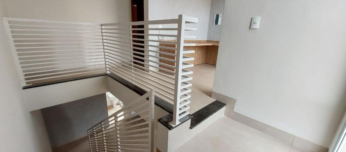 CASA NA Vila Tênis Clube em Assis