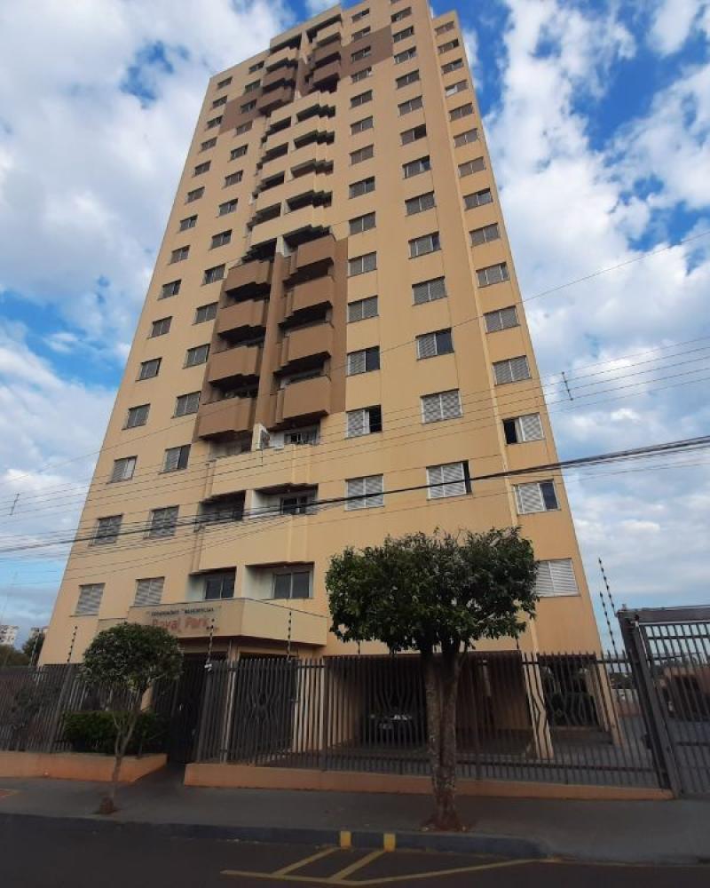 APARTAMENTO NA Centro em Assis