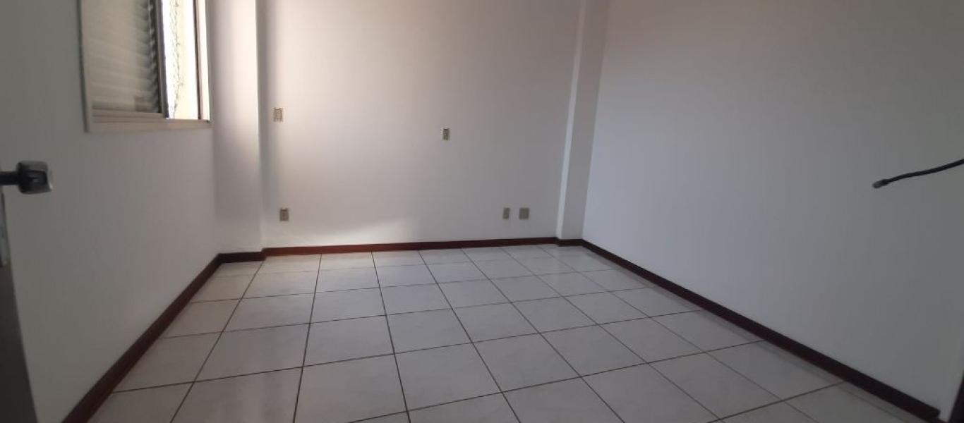 APARTAMENTO NA Centro em Assis