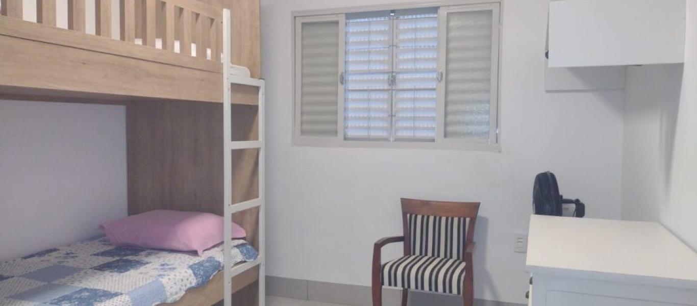 CASA NA Vila Central em Assis