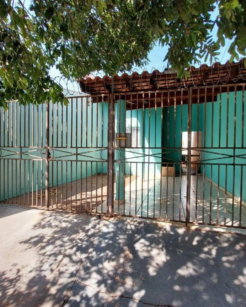 CASA NA Vila Marialves em Assis