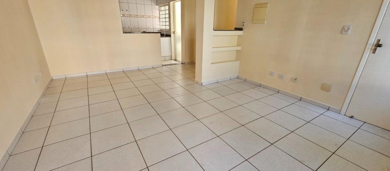 CASA NA Vila Tênis Clube em Assis