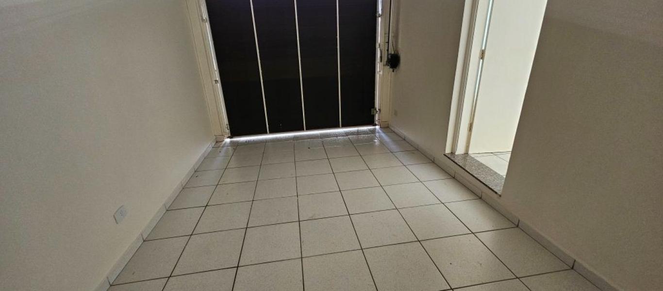 CASA NA Vila Tênis Clube em Assis