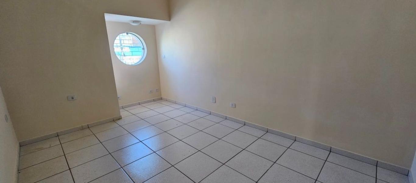 CASA NA Vila Tênis Clube em Assis