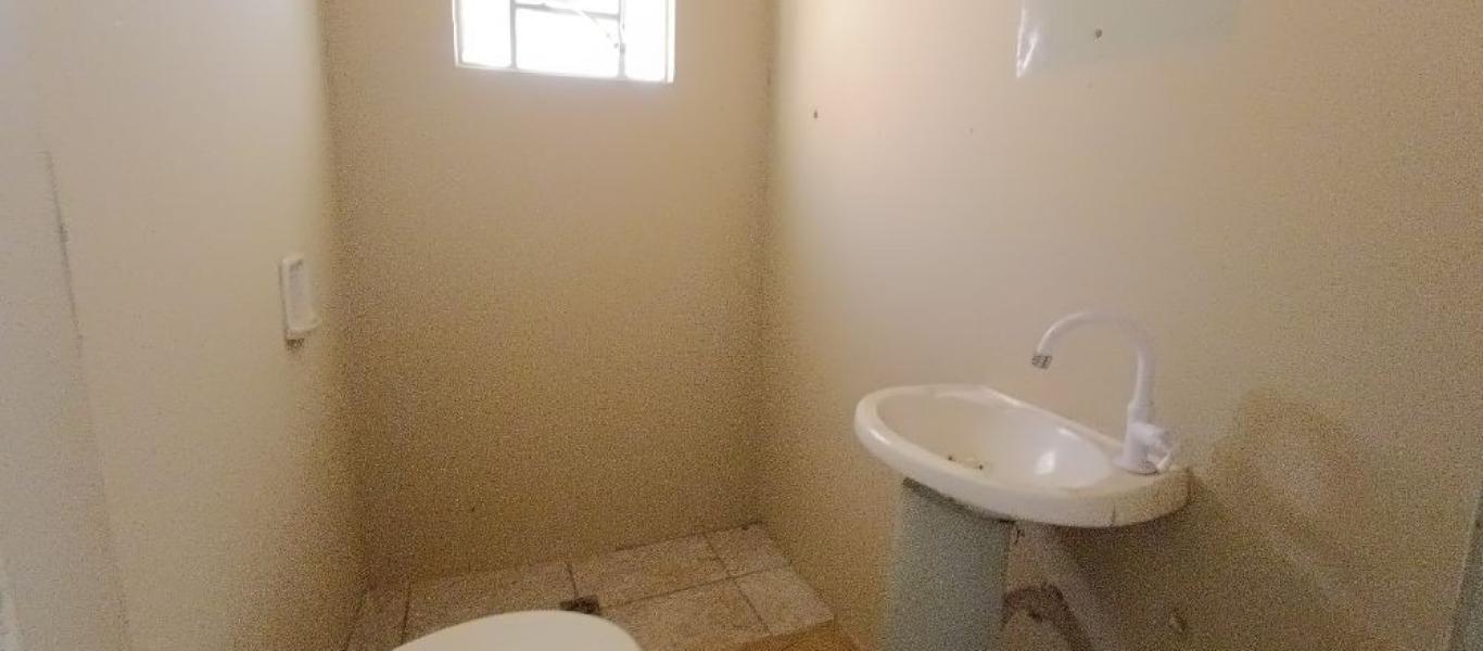 CASA NA Vila Operária em Assis