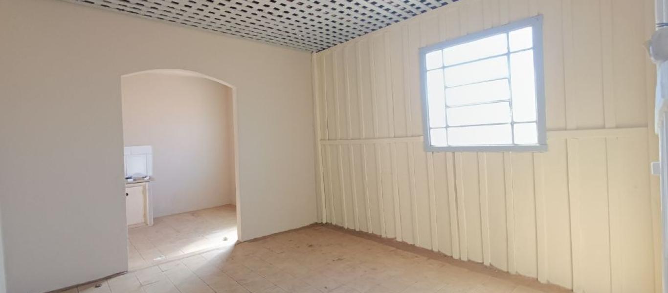 CASA NA Vila Operária em Assis