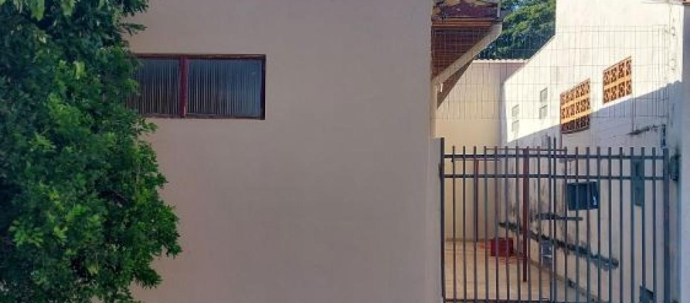 CASA NA Vila Central em Assis