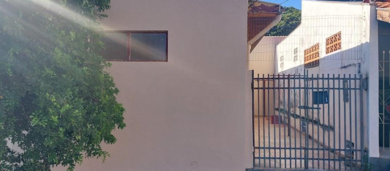 CASA NA Vila Central em Assis