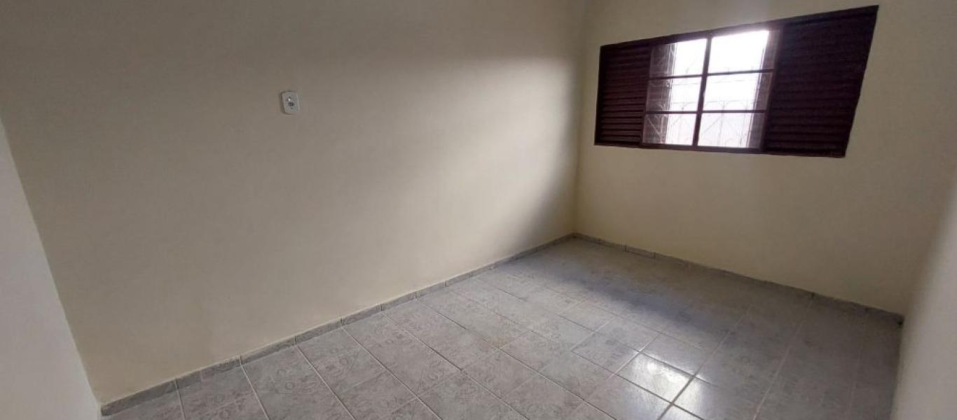 CASA NA Vila Central em Assis