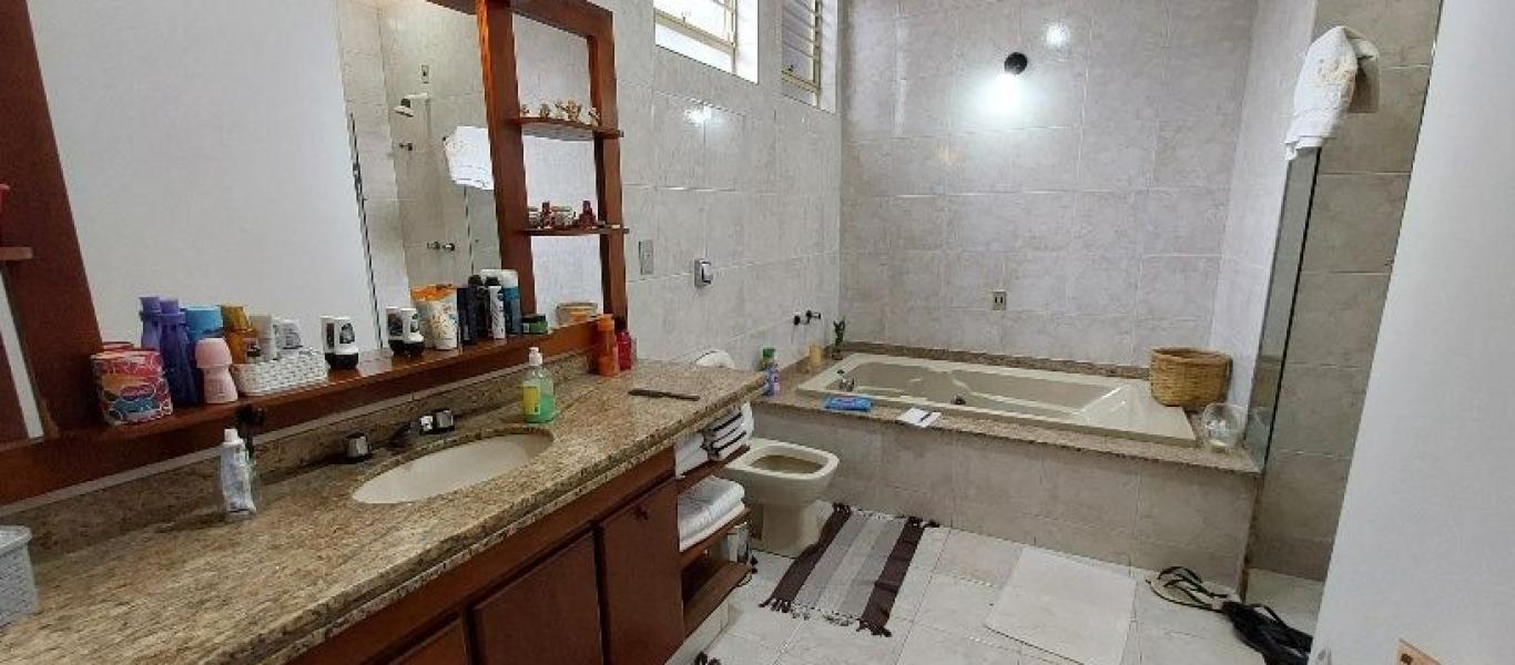 CASA NA Centro em Assis