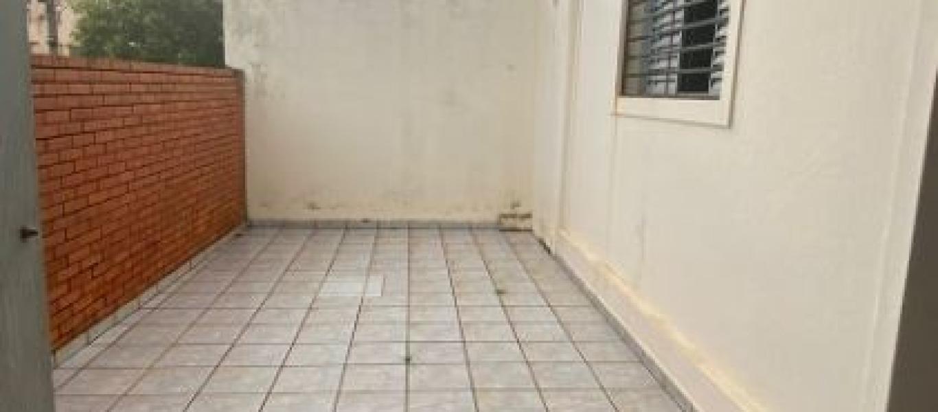 CASA NA Vila Tênis Clube em Assis