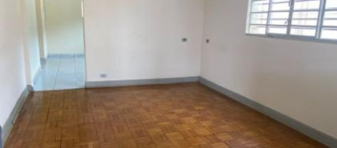 CASA NA Vila Tênis Clube em Assis