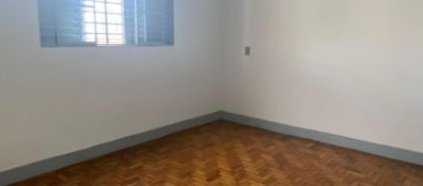 CASA NA Vila Tênis Clube em Assis