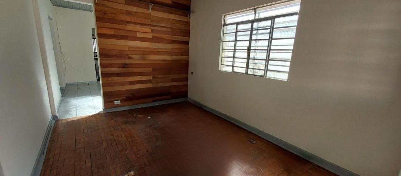 CASA NA Vila Tênis Clube em Assis