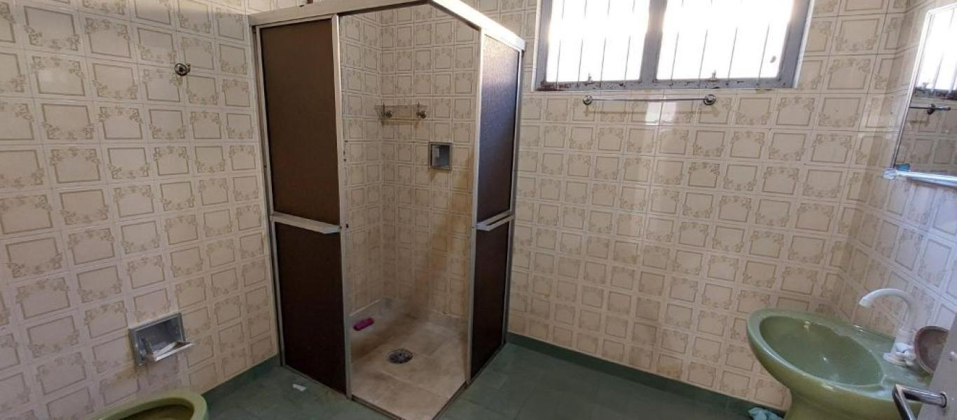 CASA NA Vila Tênis Clube em Assis