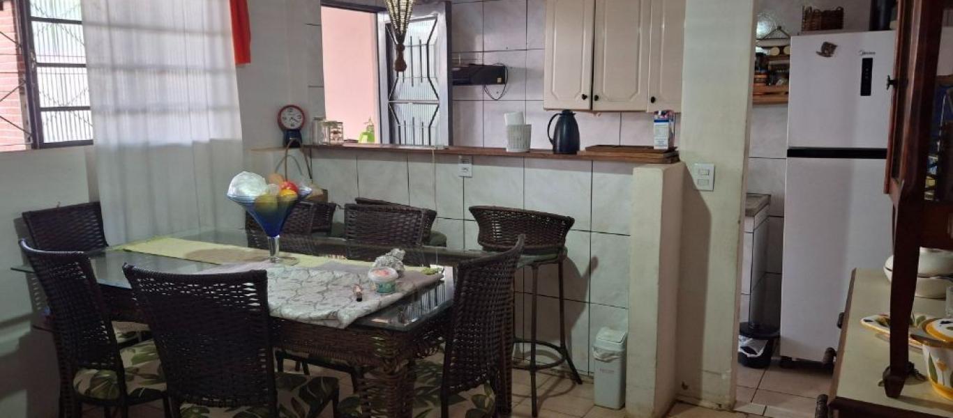 CASA NO Jardim Paulista em Assis
