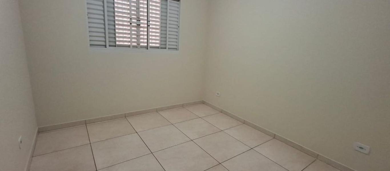 CASA NO Parque das Flores em Assis