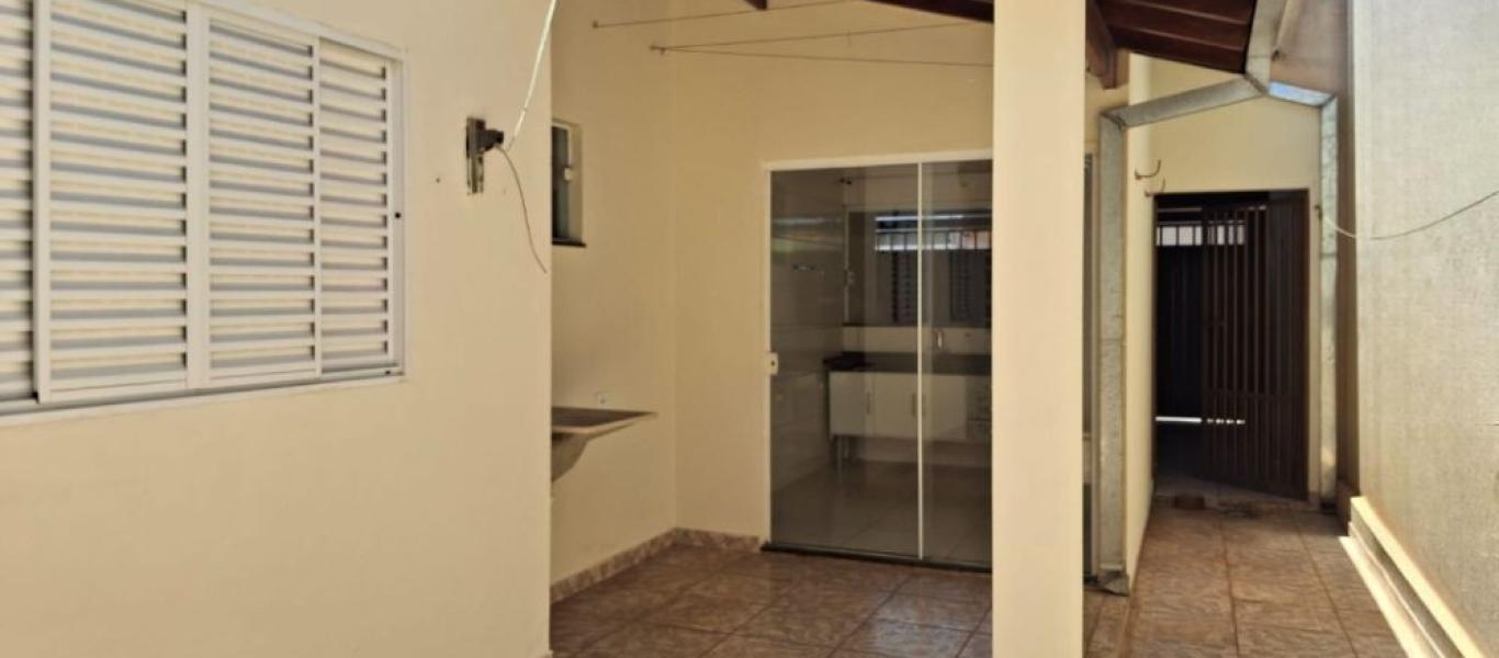 CASA NO Parque das Flores em Assis