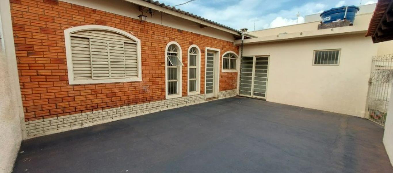 CASA NA Vila Ribeiro em Assis