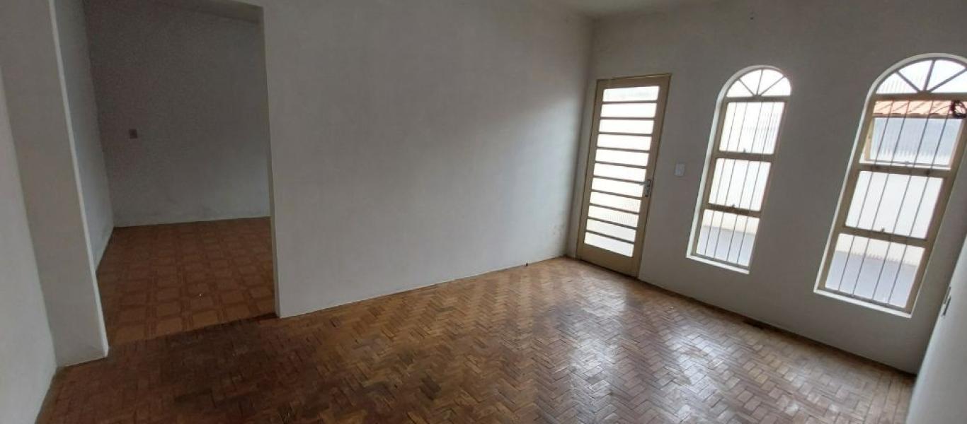 CASA NA Vila Ribeiro em Assis