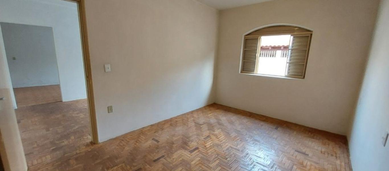 CASA NA Vila Ribeiro em Assis