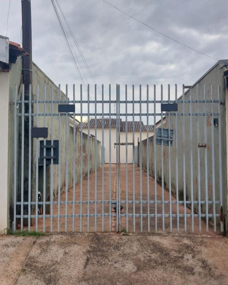 CASA NA Vila Ebenezer em Assis