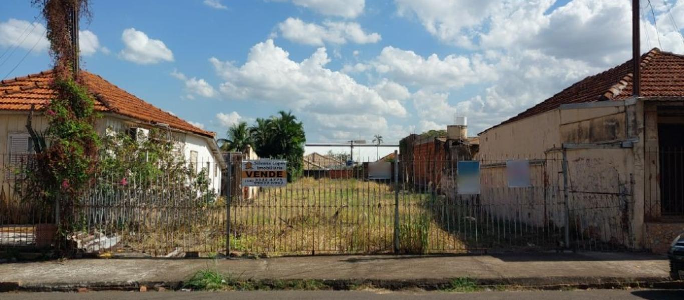 TERRENO NA Centro em Assis