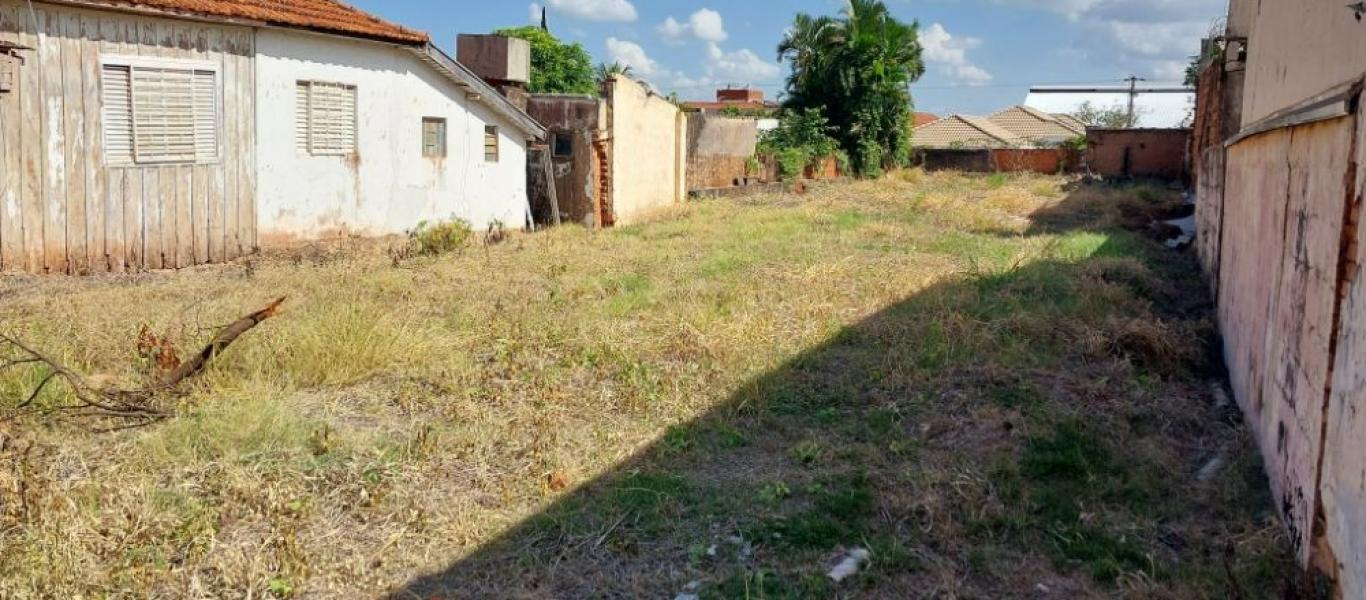 TERRENO NA Centro em Assis
