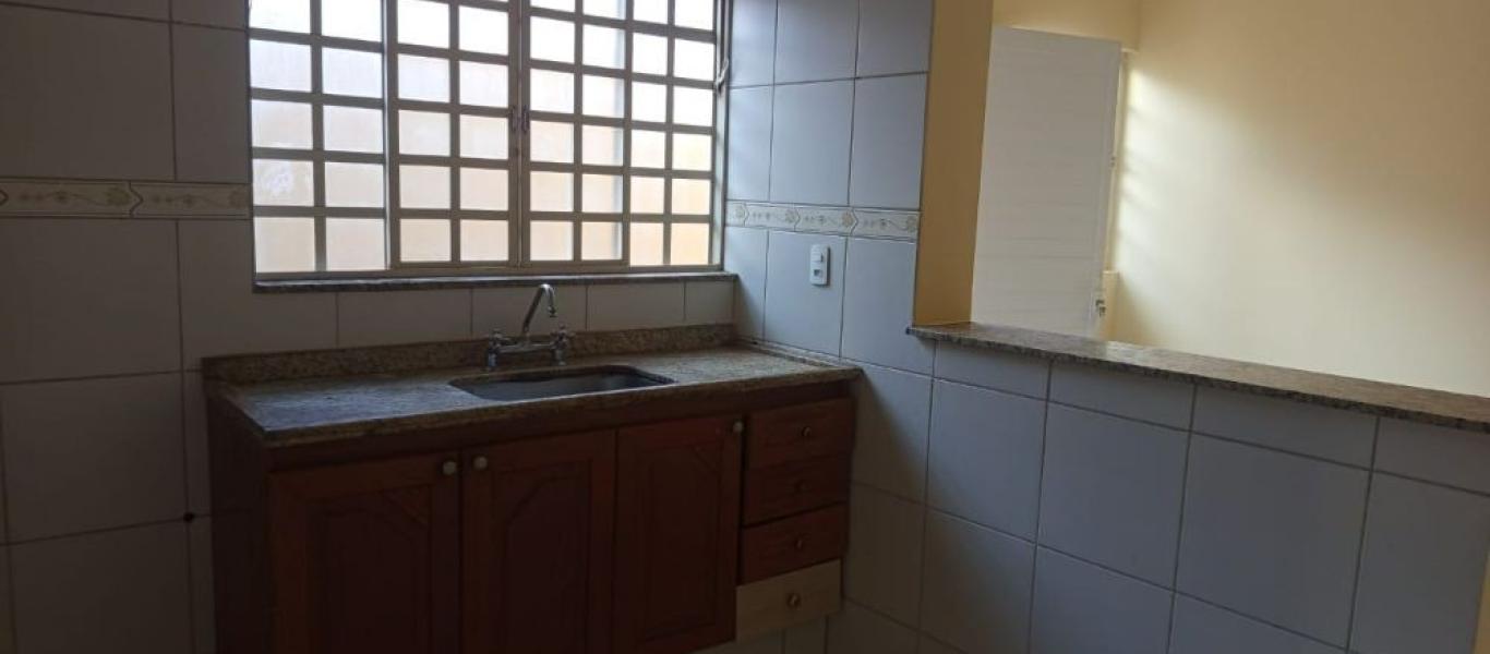 CASA NA Vila Orestes em Assis