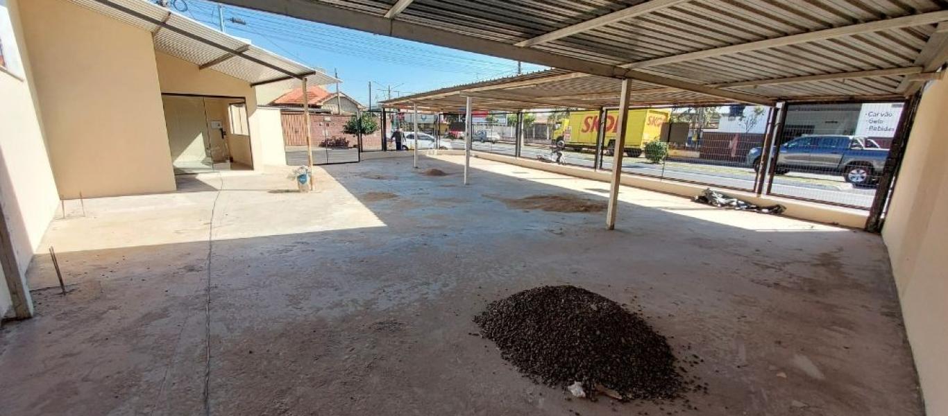 PONTO COMERCIAL NA VILA SANTA CECILIA em Assis