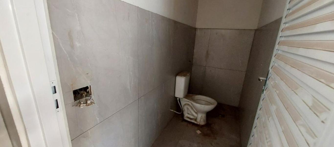 PONTO COMERCIAL NA VILA SANTA CECILIA em Assis