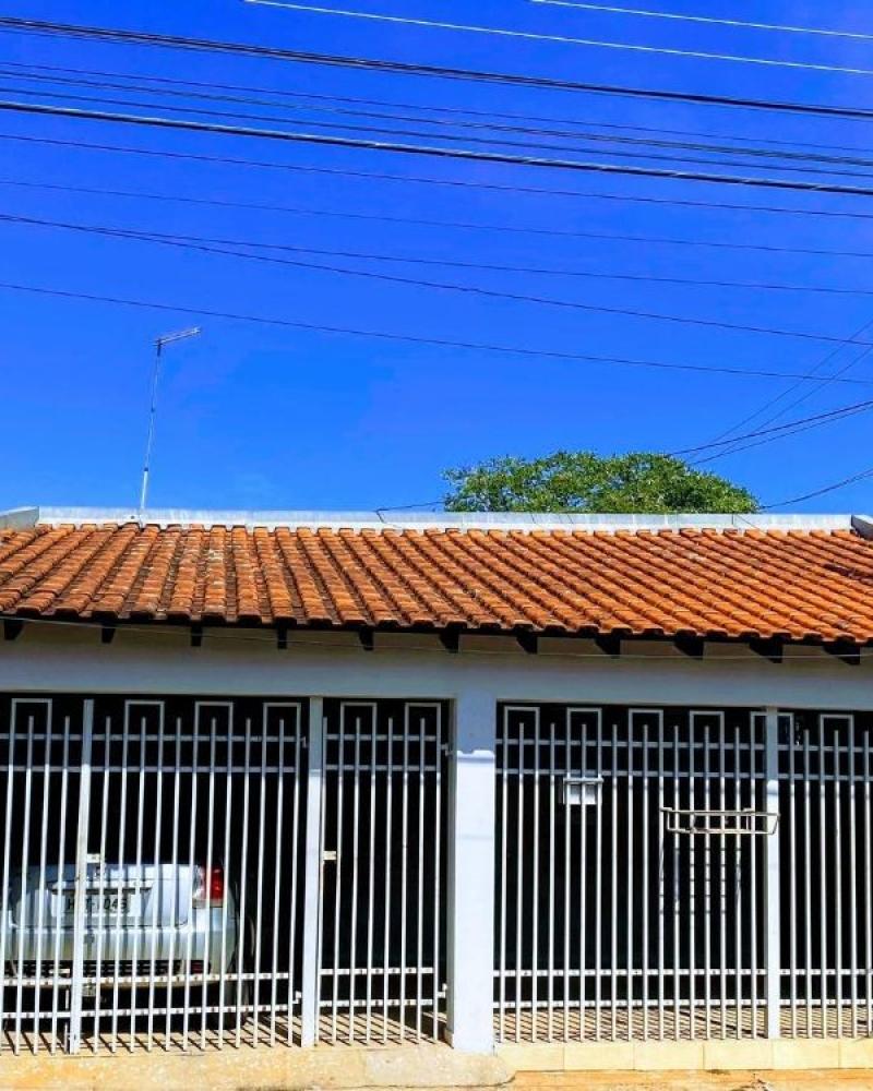 CASA NA Vila Maria Izabel em Assis