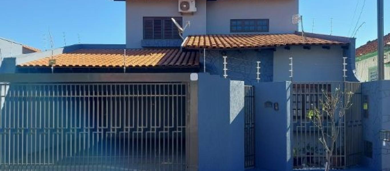 CASA NA VILA TÊNIS CLUBE em Assis