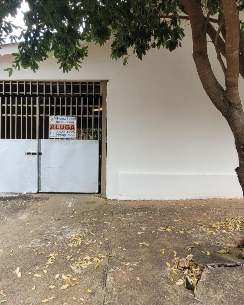 CASA NO Parque Universitário em Assis