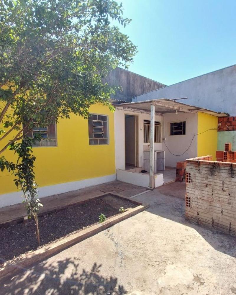 CASA NA Vila Ouro Verde em Assis