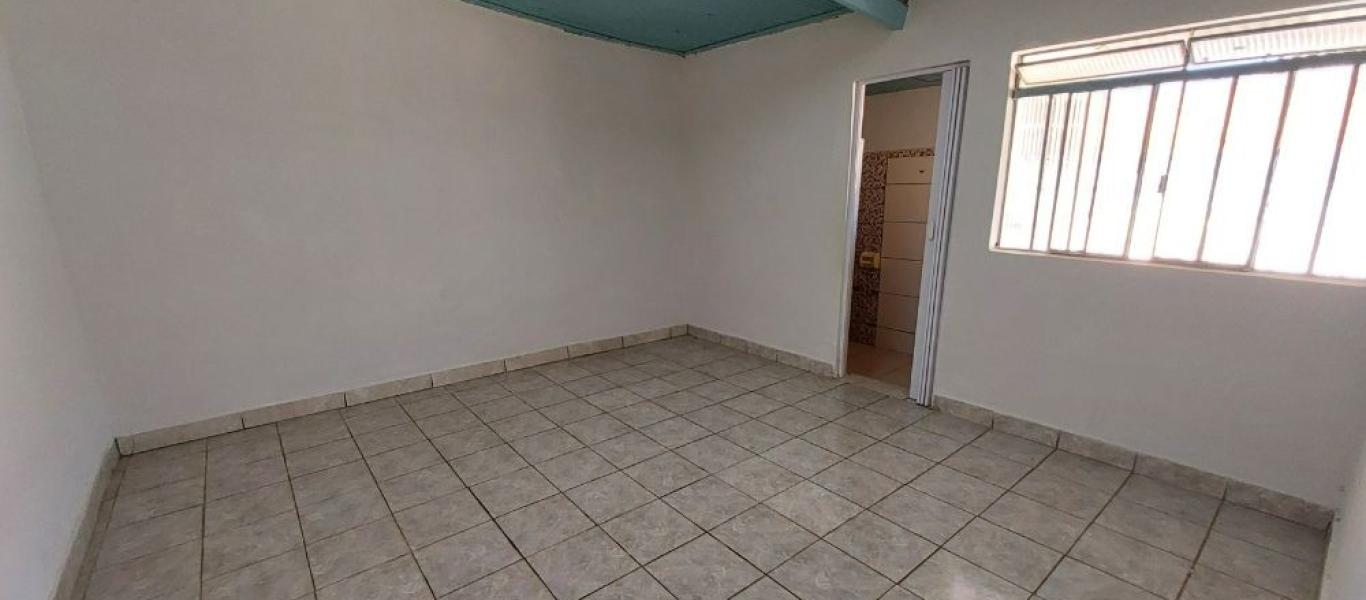 CASA NA Vila Ouro Verde em Assis