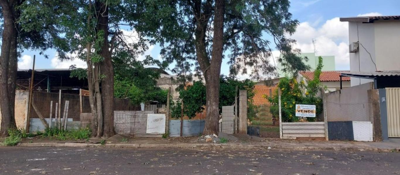 TERRENO No Parque Das Flores em Assis