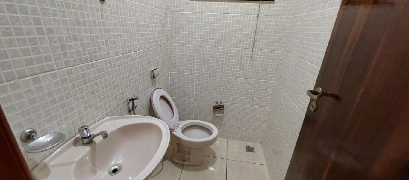 CASA NA Vila Tênis Clube em Assis