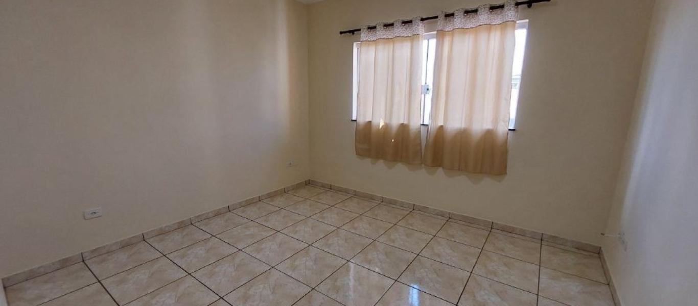 CASA NA Vila Tênis Clube em Assis