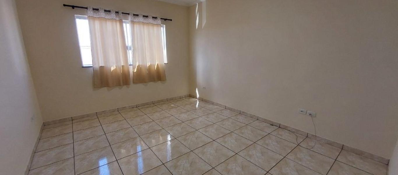 CASA NA Vila Tênis Clube em Assis
