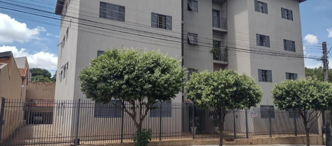 APARTAMENTO NA Centro em Assis