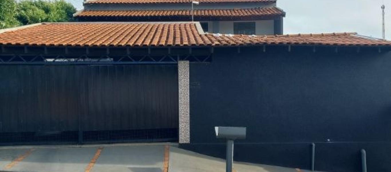 CASA NA Vila Ribeiro em Assis