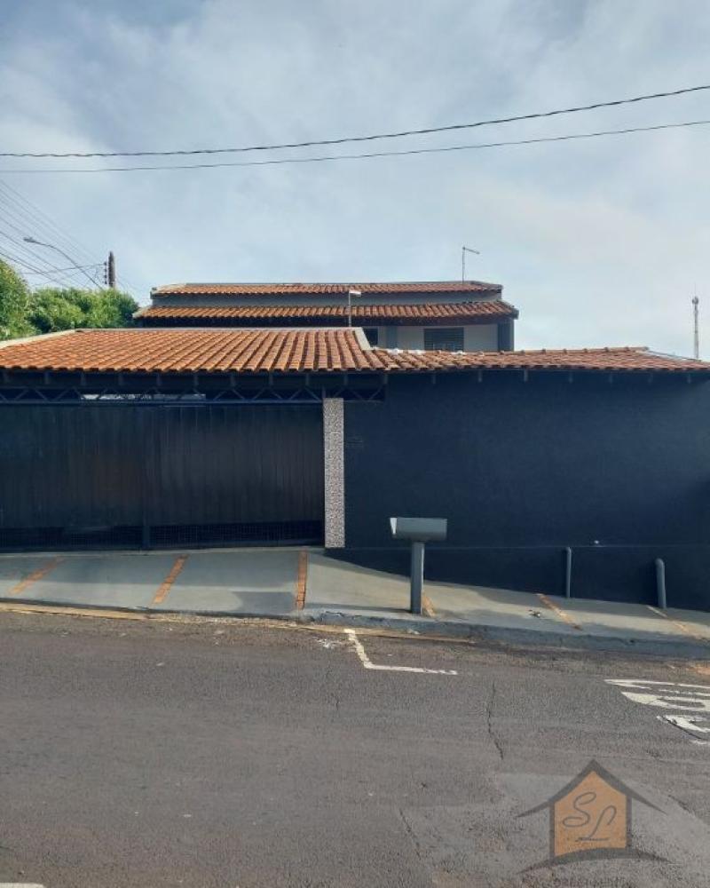 CASA NA Vila Ribeiro em Assis