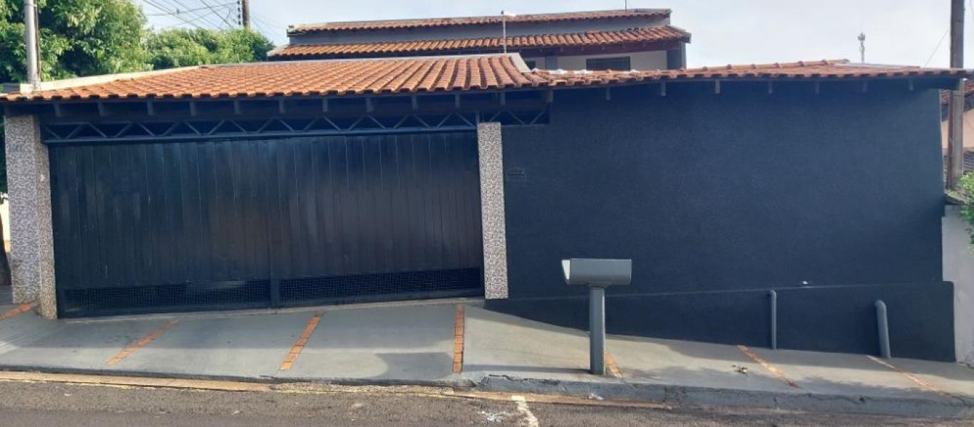 CASA NA Vila Ribeiro em Assis
