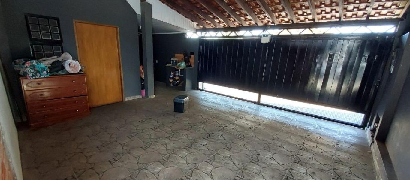 CASA NA Vila Ribeiro em Assis