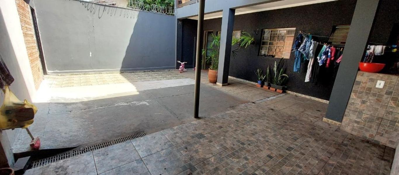CASA NA Vila Ribeiro em Assis