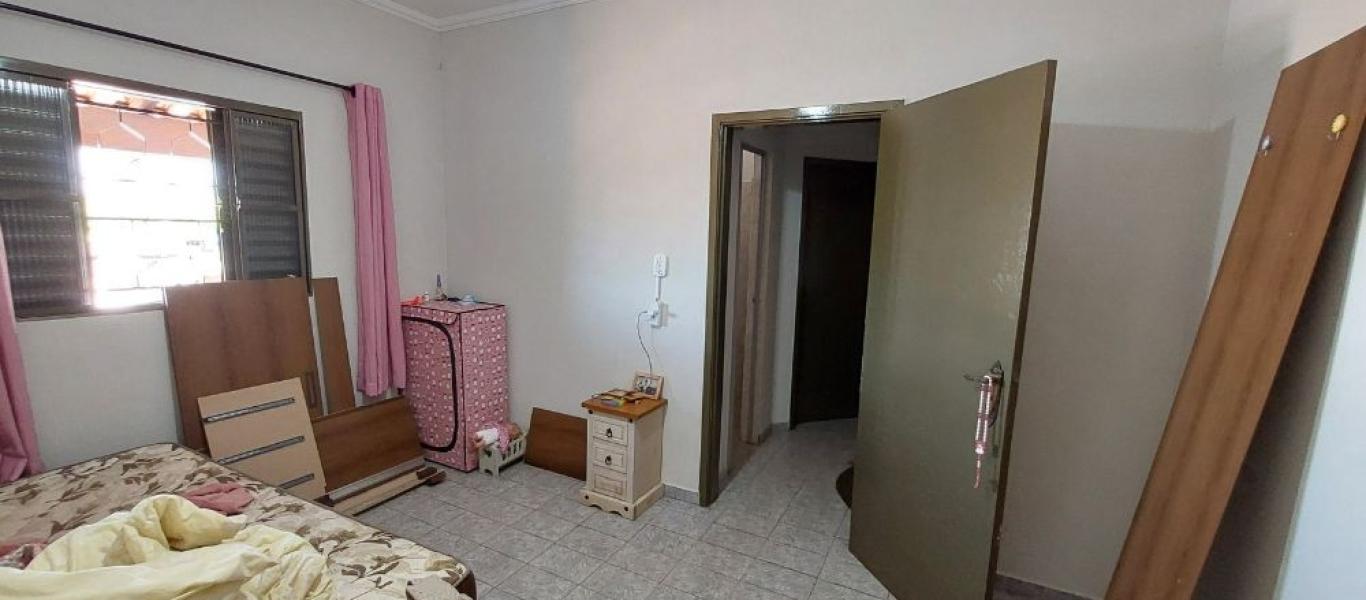 CASA NA Vila Ribeiro em Assis